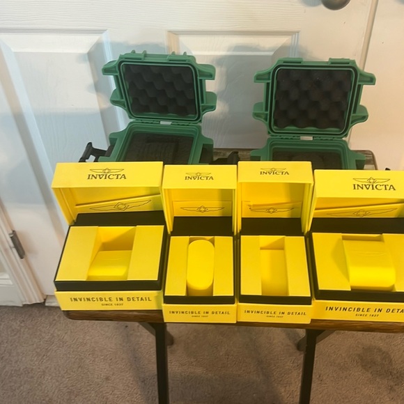 Six cool Invicta watch cases - Picture 5 of 6
